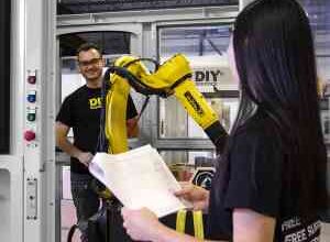 Revolutionizing industrial efficiency : How cobots are solving manufacturing challenges | Blog